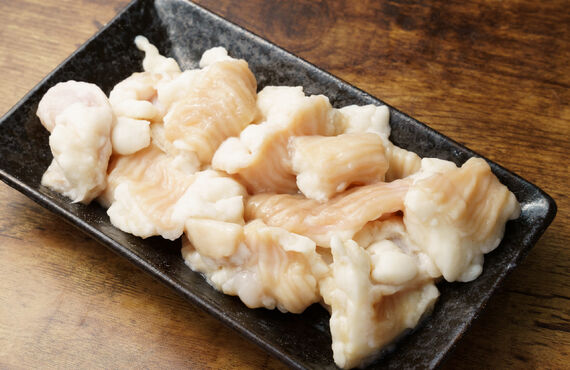 牛モツの下処理を福岡のMeat Plusが解説！